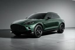 Aston Martin DBX Color Malachite Green